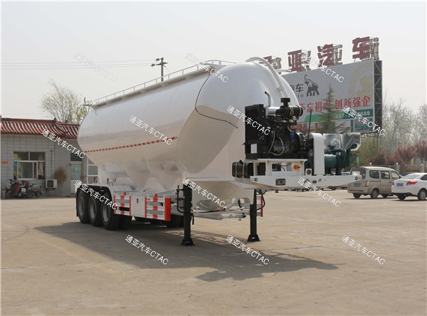 立式粉罐半挂车（出口型）